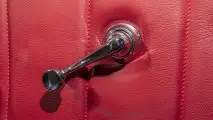 Zeitreise: Unterwegs im Mercedes 220 von 1955