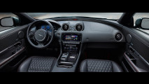 Jaguar XJR575