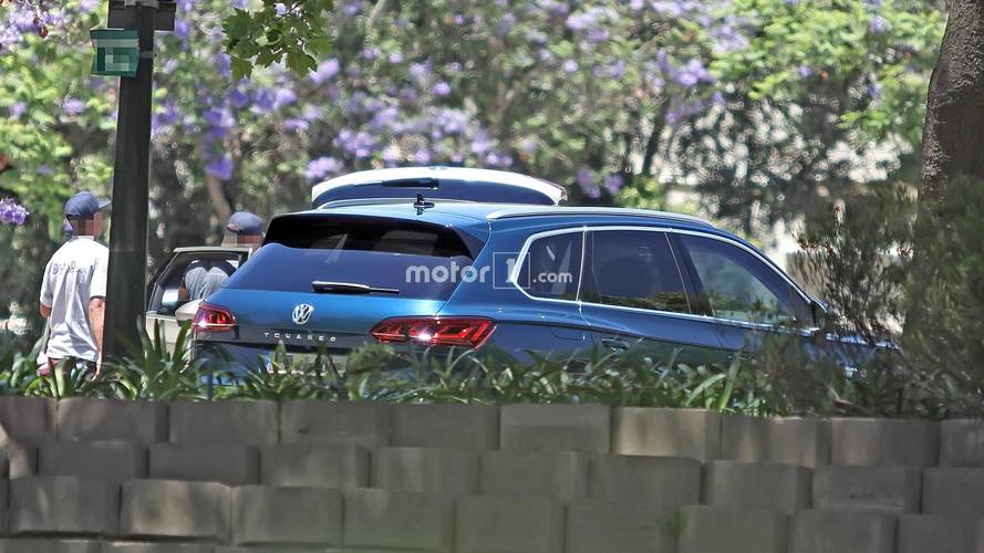 2018 VW Touareg spy photo