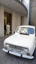 1984 Renault 4 Popemobil 13.09.2013