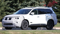 Nissan Pathfinder facelift spy photo
