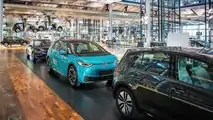 Phasing out the Volkswagen e-Golf at the Transparent Factory in Dresden