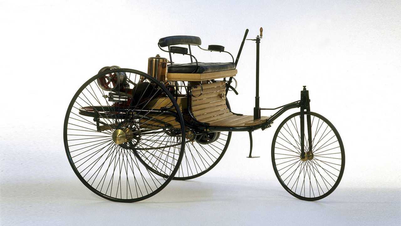 Sandy Munro Tries To Show Three-Wheelers Can Be Safe To Get Tesla Onboard
