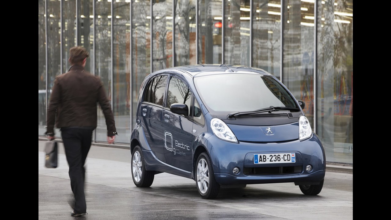 Peugeot mostra o iOn 2011 - O elétrico que tem custo de rodagem de R$ 0,04 por Km
