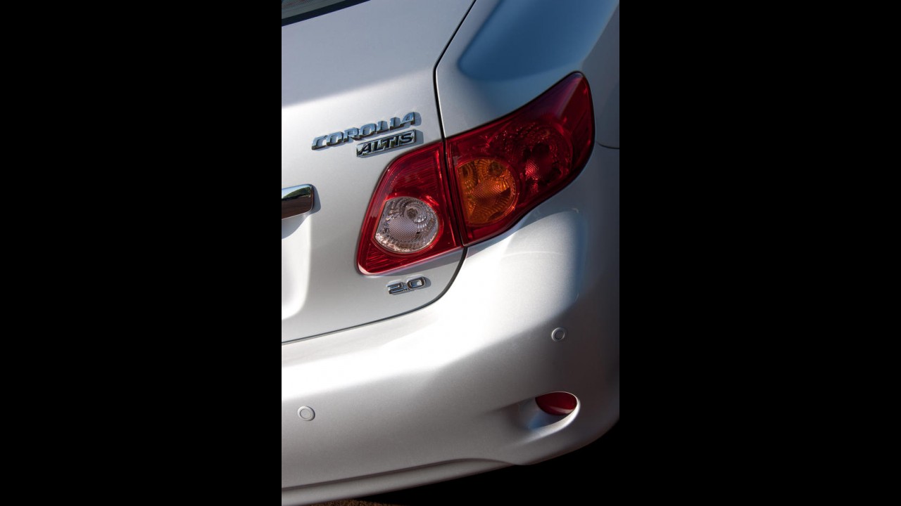 Toyota lança oficialmente o Corolla 2.0 Flex 2011 com preço inicial de R$ 75.830 - Confira fotos