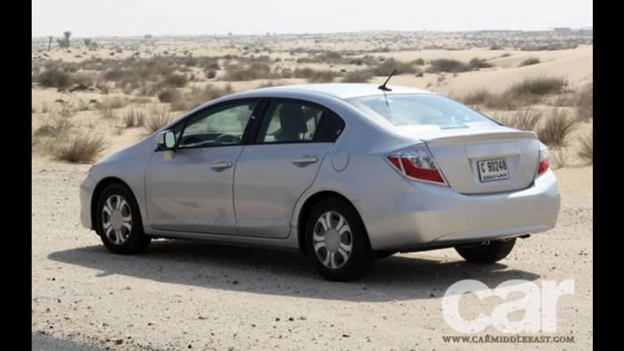 Novo Honda Civic 2012 é flagrado com pouco disfarce! Fotos e Vídeo