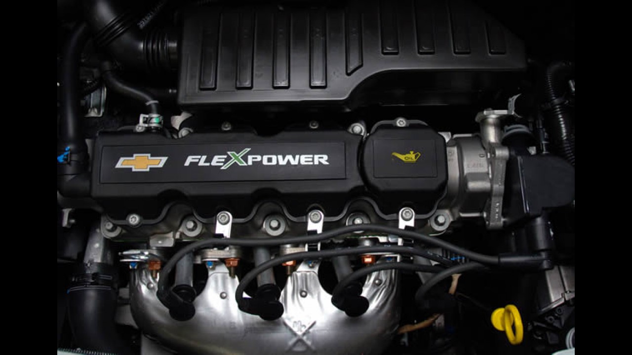 Chevrolet Meriva 2011 - Versão Premium ganha rodas esportivas e som integrado