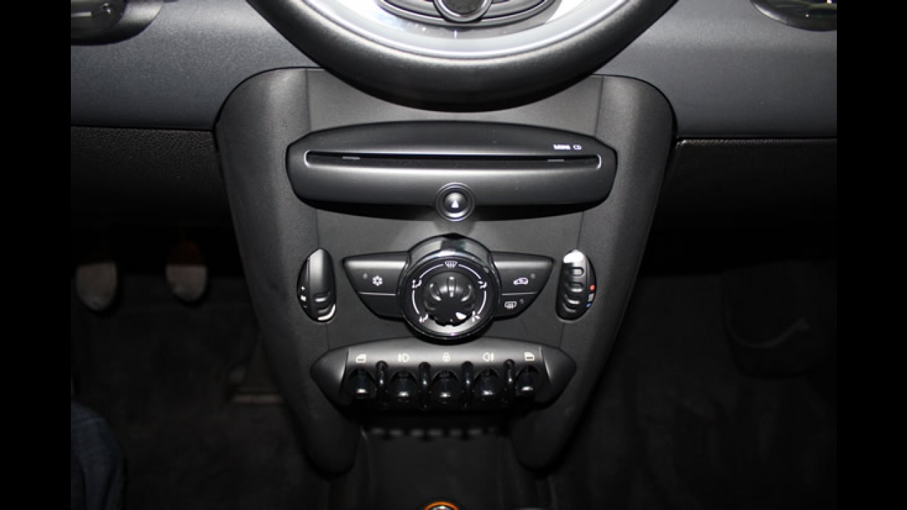 Dirigimos o MINI One - Confira as impressões iniciais ao volante
