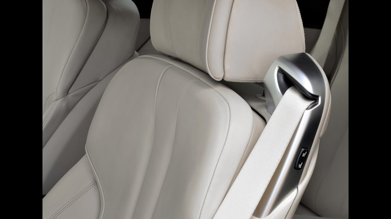 BMW Série 6 Coupé 2012 é revelada oficialmente - Veja galeria de fotos em alta resolução