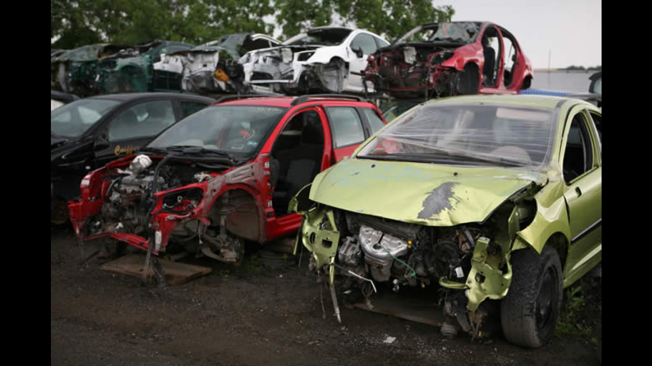 Alta Roda: Reciclagem de automóveis avança - Honda Fit "aventureiro" estará no Salão do Automóvel