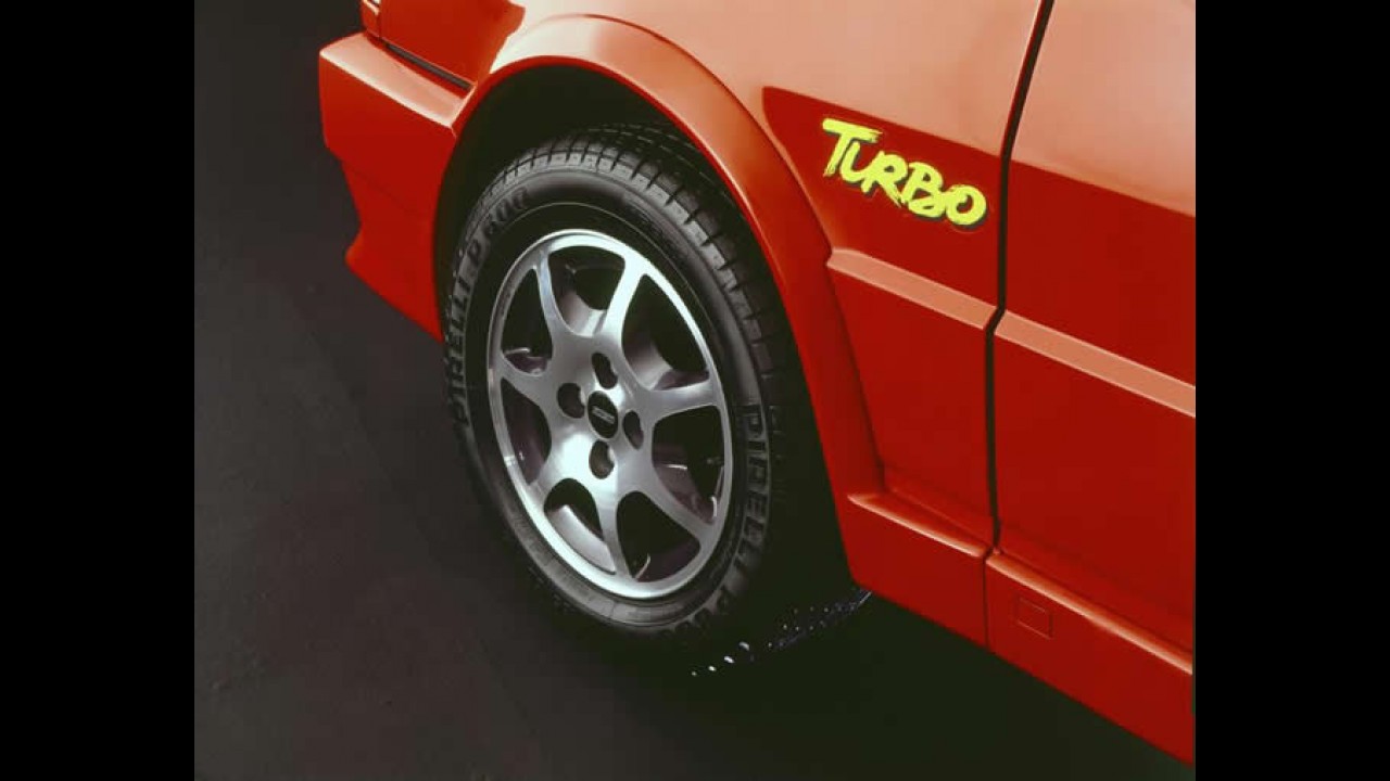Carros para sempre: pioneiro Uno Turbo já tem 20 anos de história
