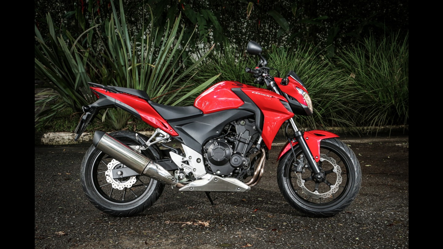 Honda Cb 500 F Vs Kawasaki Er6n Avaliação: Honda CB 500F e Kawasaki ER-6n travam combate das médio-ligeiras