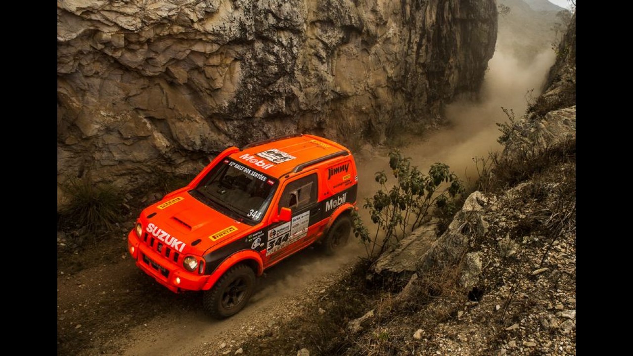 Suzuki Jimny estreia no Rally dos Sertões 2014 e completa prova