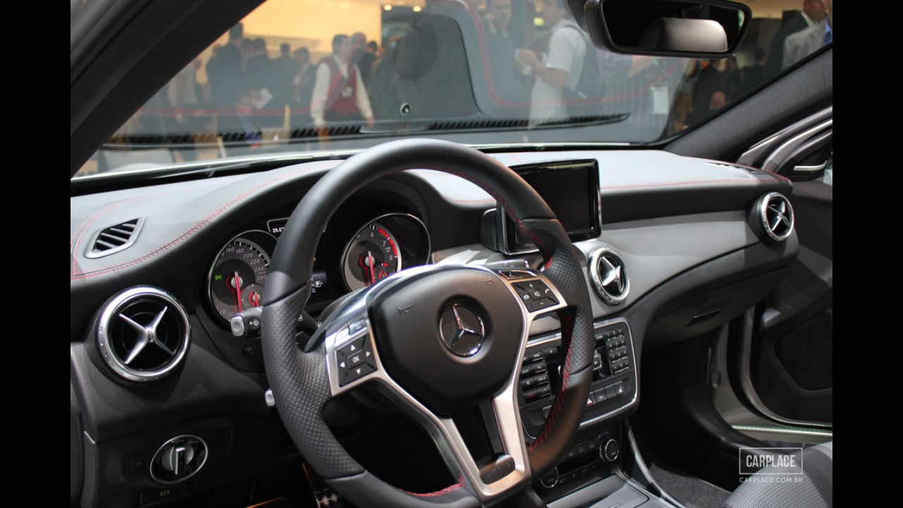 Mercedes-Benz GLA será mostrado no Brasil nesta terça à noite