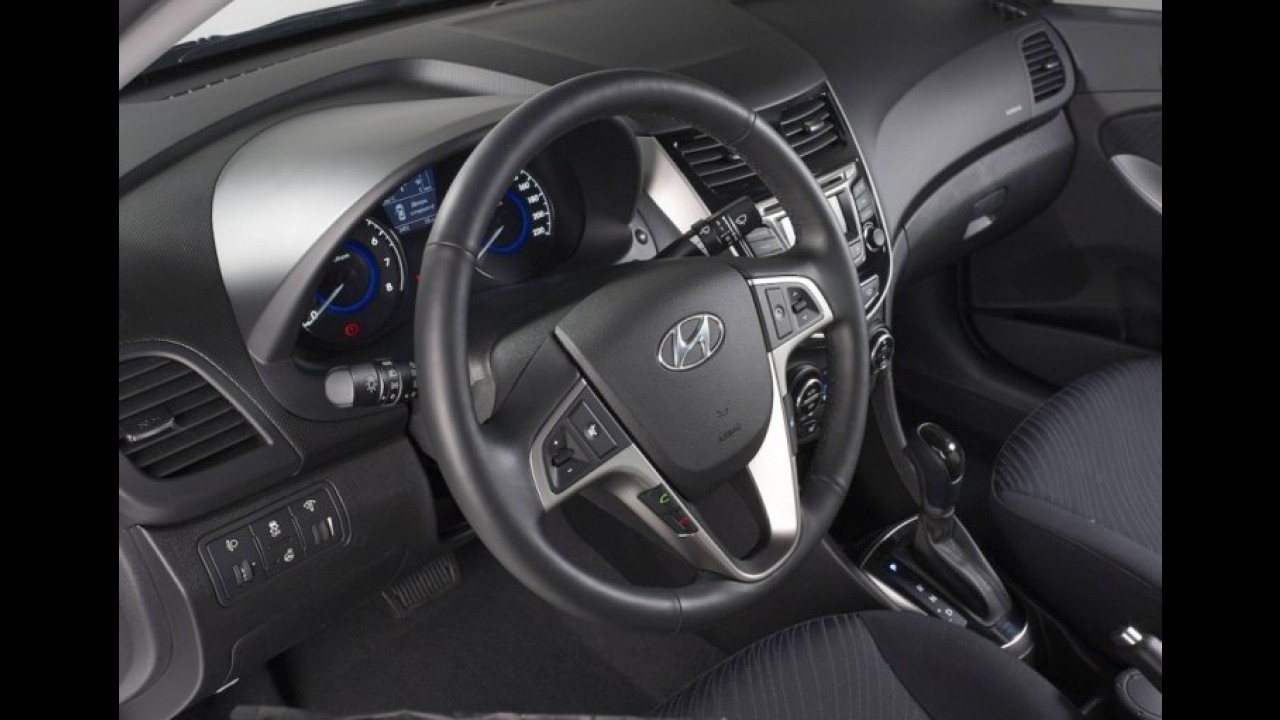 Novo Hyundai Verna 2015 é revelado - veja as primeiras fotos