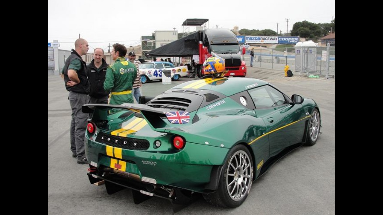 Lotus Racing apresenta o modelo de competição Evora GTC