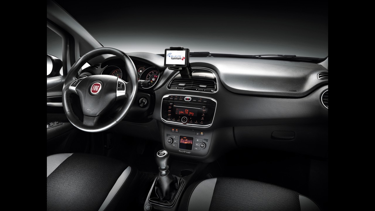 Fiat Punto europeu chega ao México em versão única custando o equivalente a R$ 42.800