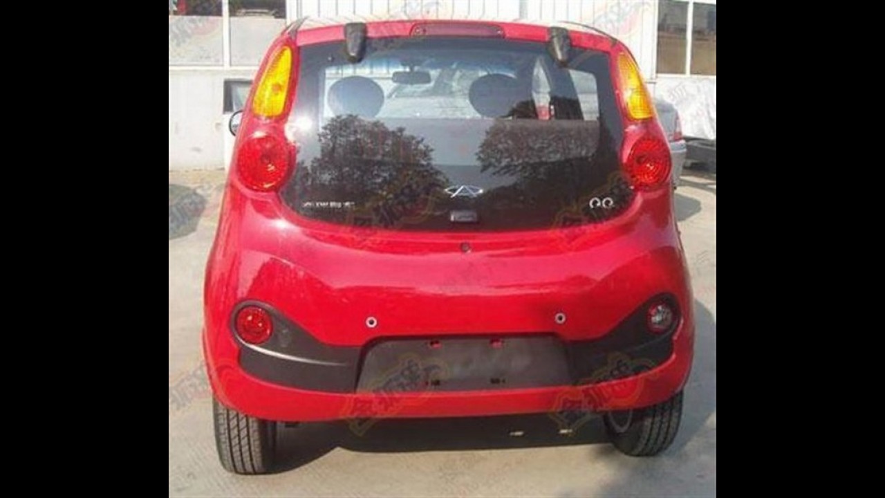 Chery QQ 2013 é flagrado sem camuflagem na China