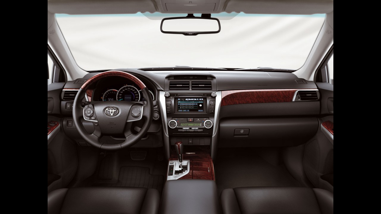 Toyota apresenta oficialmente nova geração do Camry europeu - Veja fotos
