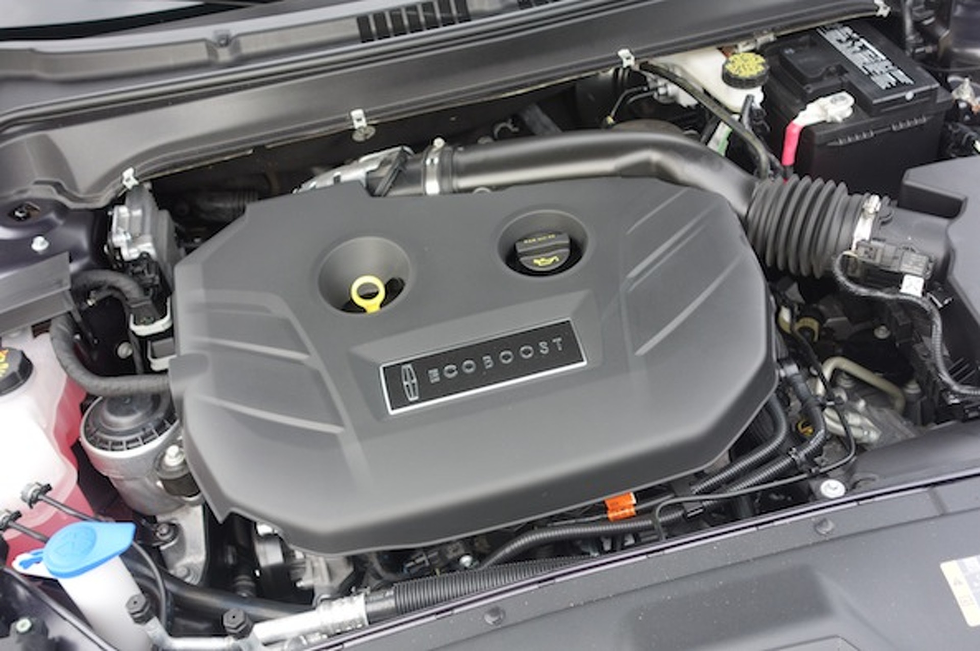 2013 Lincoln MKZ Review: Putting Lipstick on a Fusion