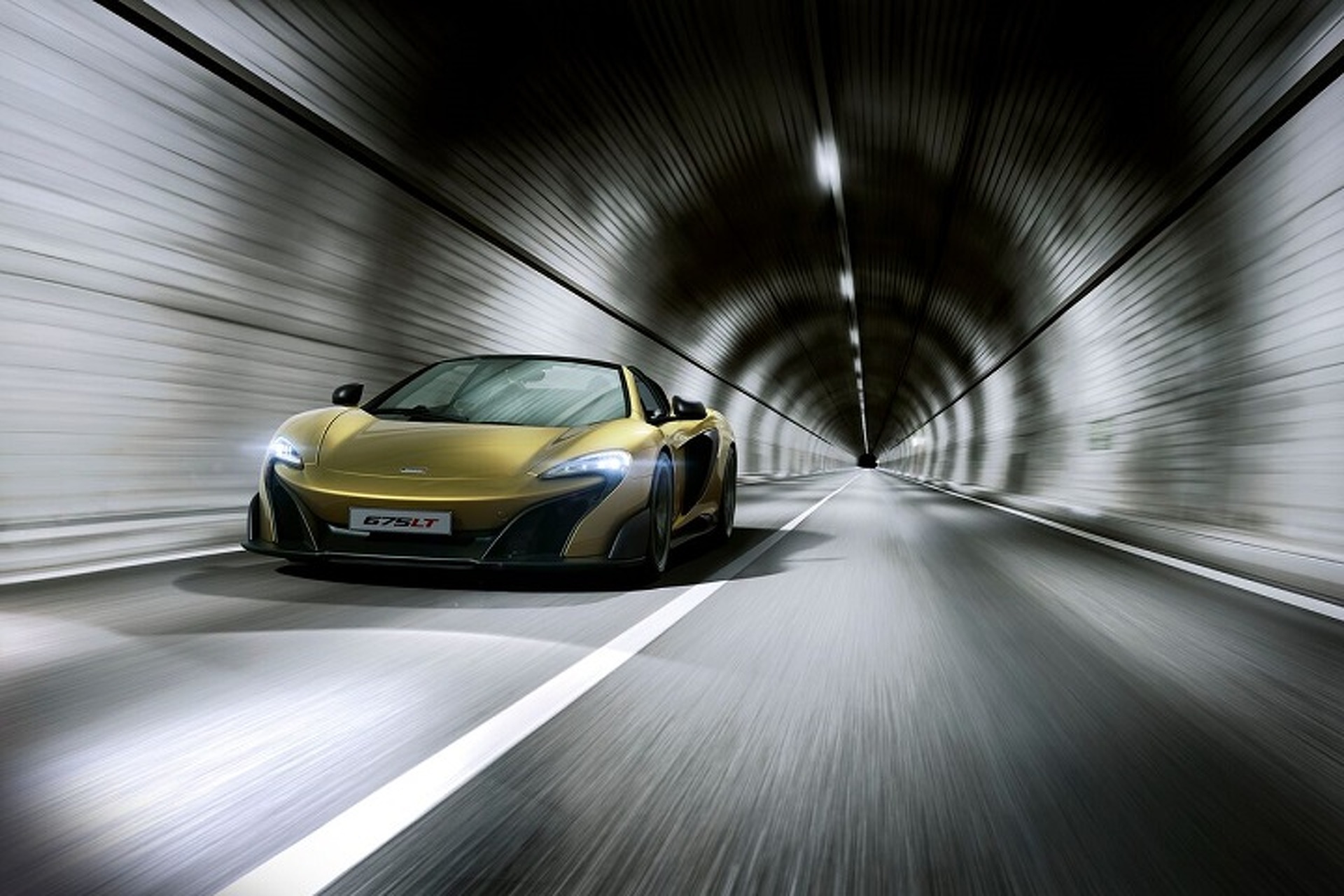 McLaren Exposes 675LT Spider Drivers To The Rawness Of the World