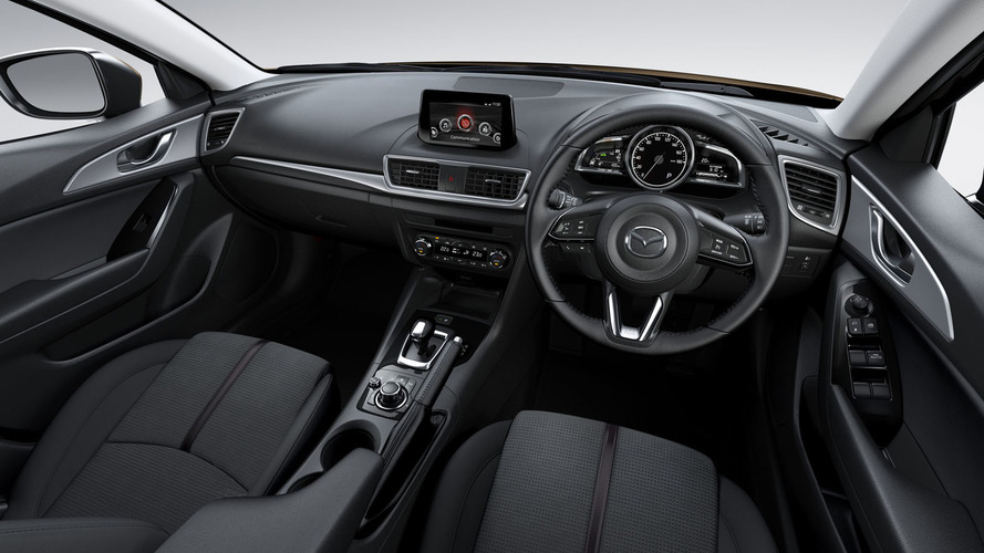 2017 Mazda3 (Japonya Versiyonu)