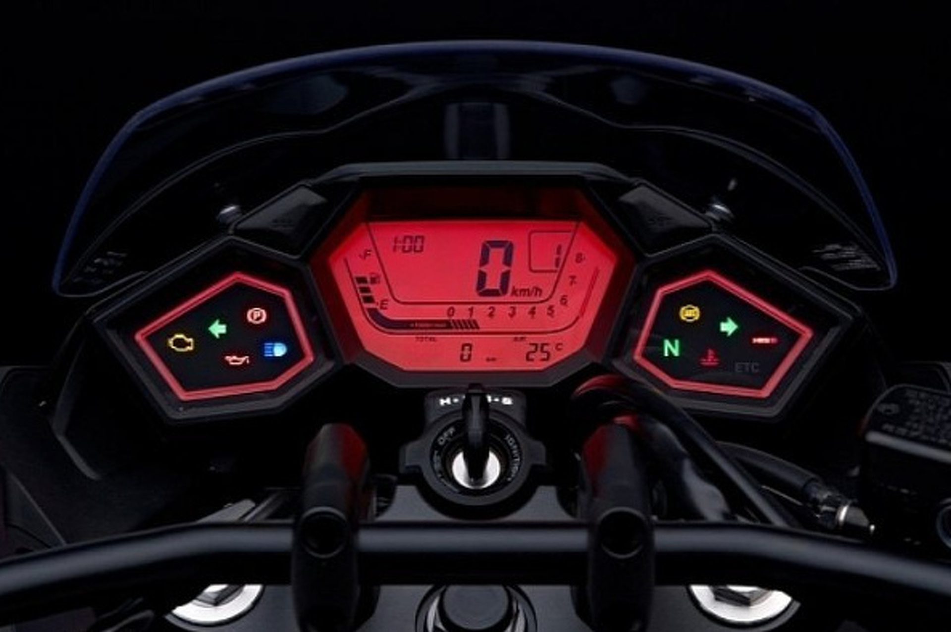 New Honda NM4 Vultus Motorcycle is a Real-Life 'Batbike'