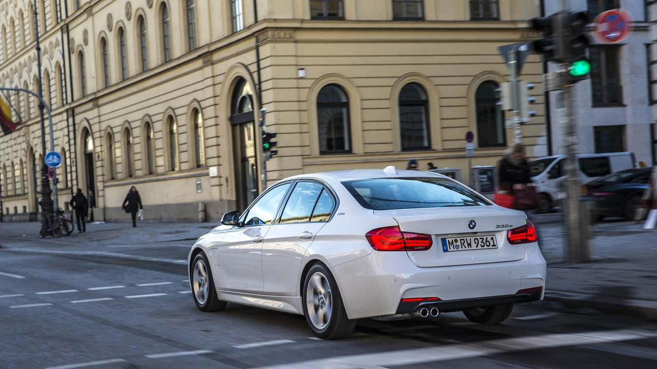 BMW 330e iPerformance