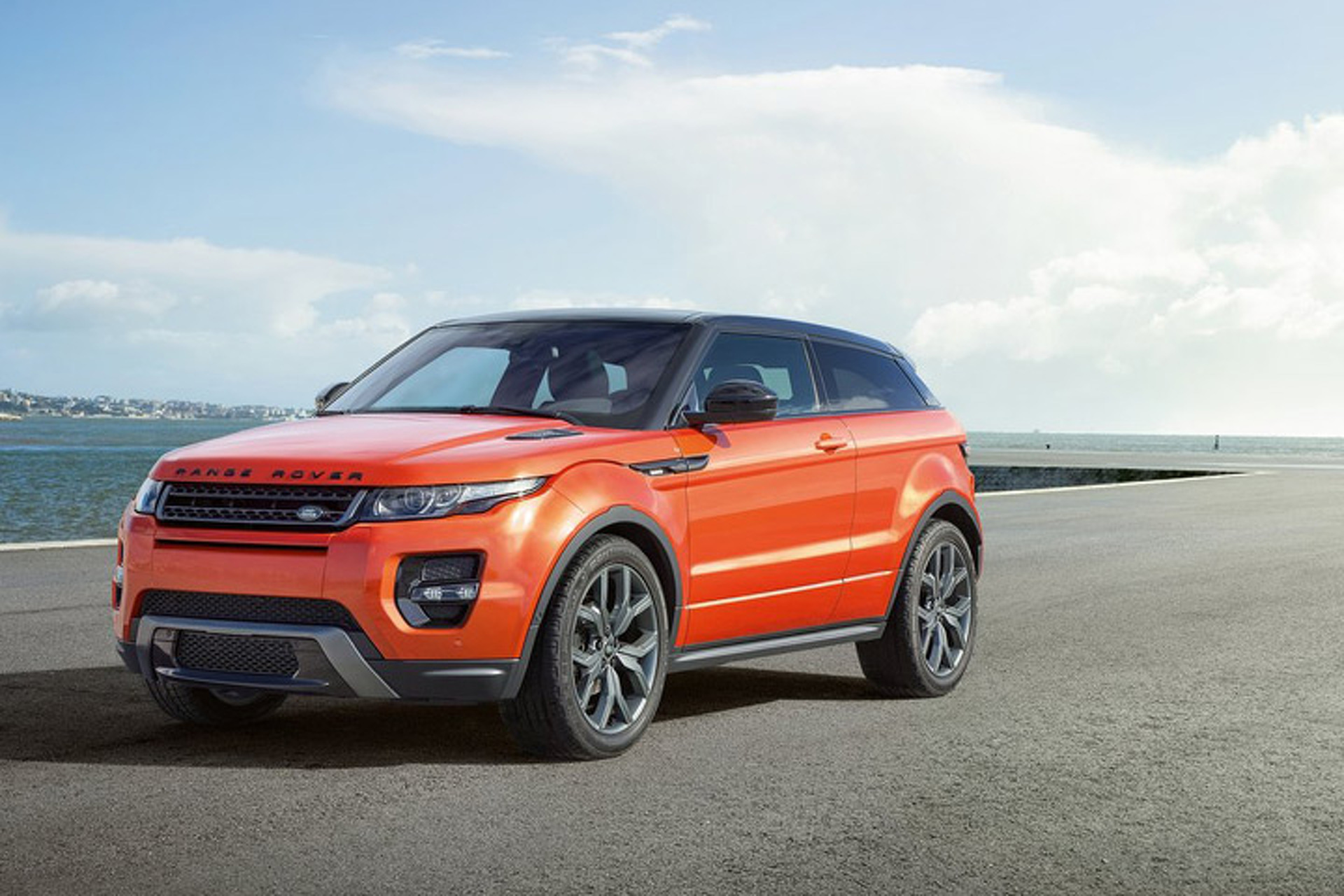 Range Rover EV Could Compete with Tesla
