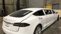 Tesla Model S Limuzin