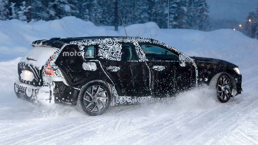 2019 Volvo V60 spy photo