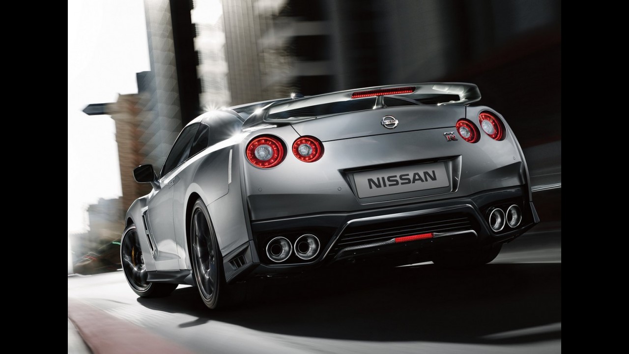 Nissan GT-R 2017 enfim começa a ser vendido oficialmente no Brasil por R$ 900 mil