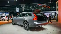 2017 Volvo V9 Cross Country: LA 2016