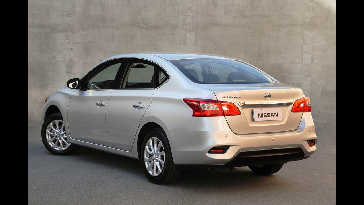 Volta Rápida: Nissan Sentra 2017 traz pouco para combater os novos rivais