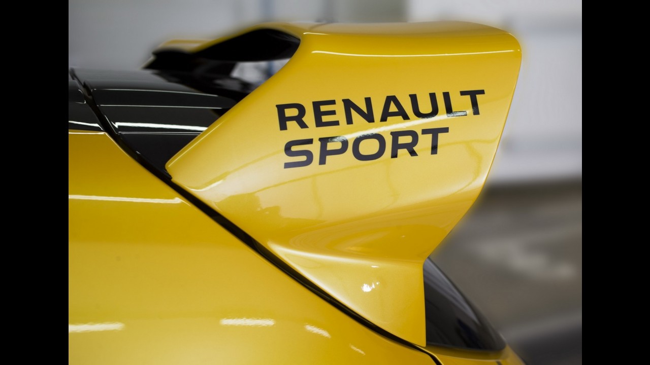 Este é o "hot hatch" Renault Clio RS 16 com 275 cv de potência - fotos