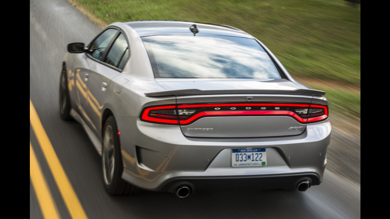 Próximo Dodge Charger deve se render ao downsizing com motor 2.0 biturbo
