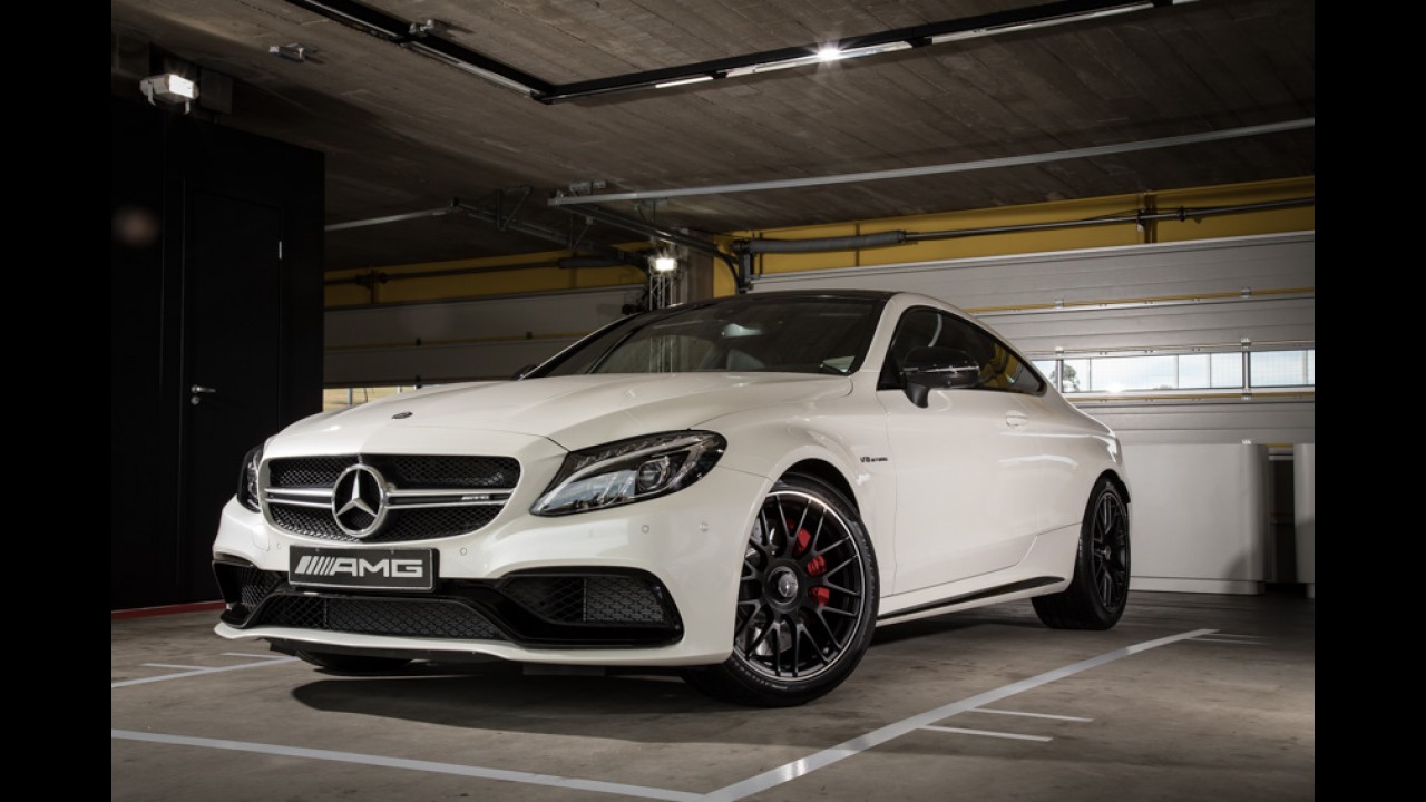 Mercedes-AMG promove "dia das crianças grandes" com novos esportivos no Velocittà