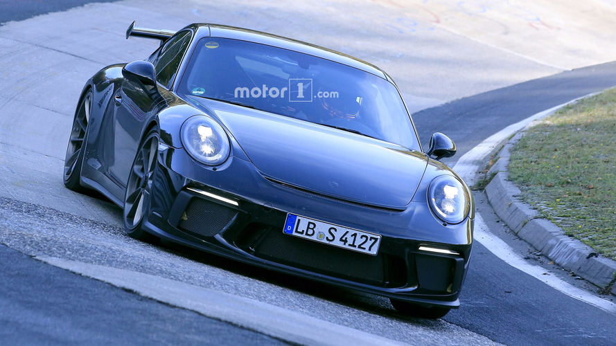 2017 Porsche 911 GT3 facelift spy photo