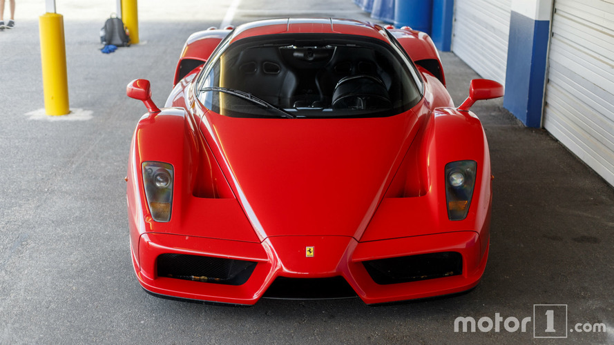 KVC Ferrari Enzo shooting improvisé