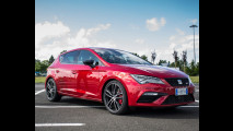 Andrea Dovizioso e la Seat Leon Cupra
