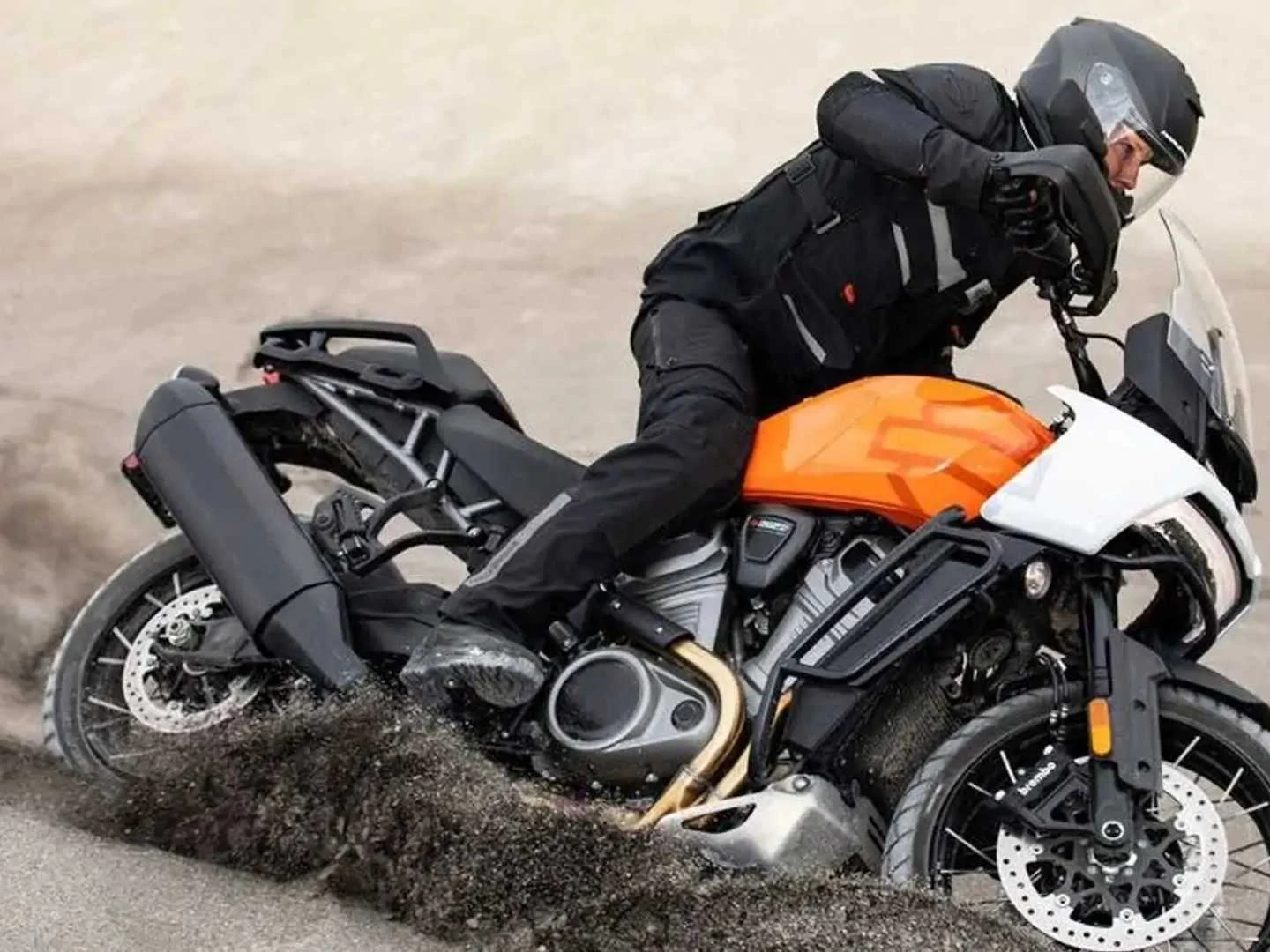 harley-davidson-x-rev-it-pan-