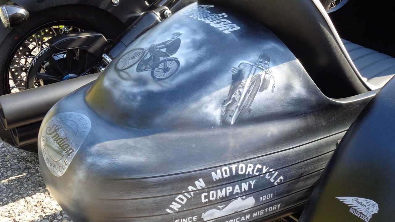 Iwan-Bikes Indian Chief Bobber Bella Vista Sidecar - Rear, Right