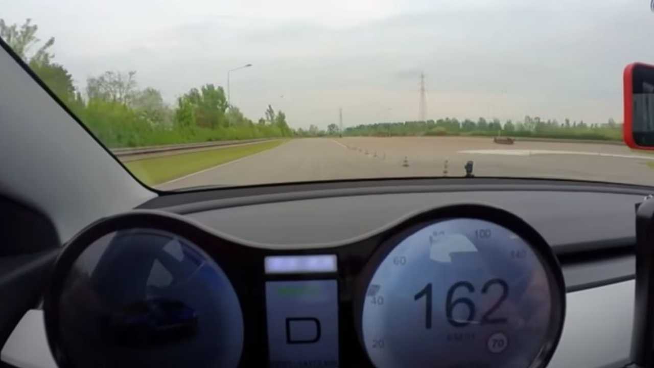 Tesla Model 3 aftermarket digital cluster