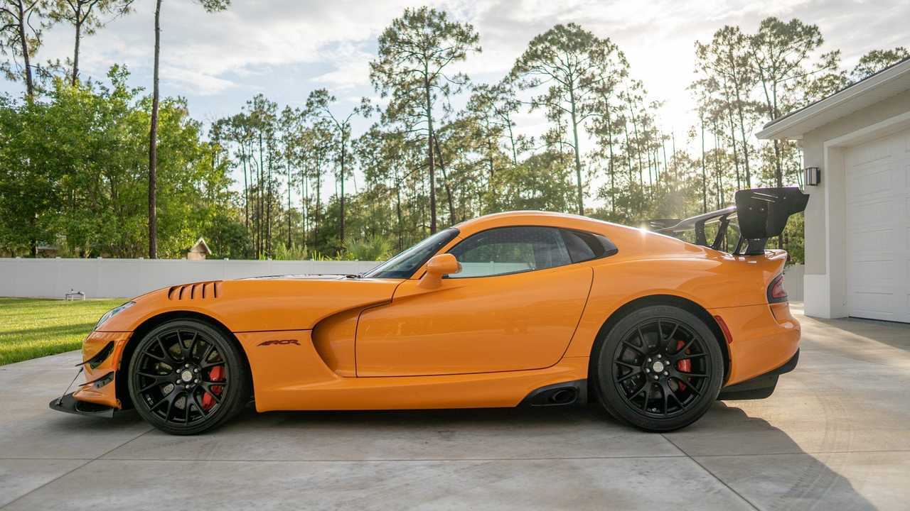 Dodge Viper ACR