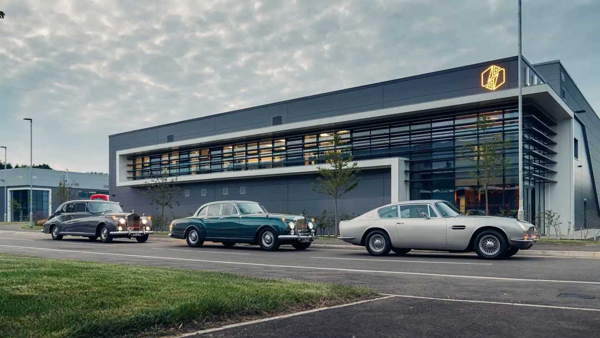 Aston Martin, the favorite James Bond car, wants to go electric 2 Aston Martin, the favorite James Bond car, wants to go electric