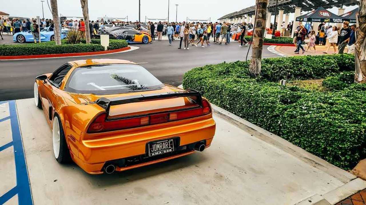 Concentración South OC Cars and Coffee