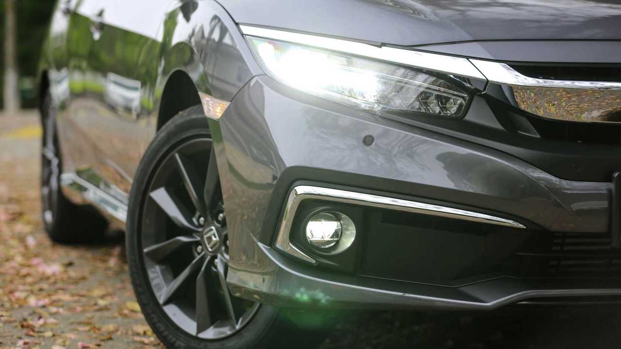 Faróis de LEDs do Honda Civic Touring