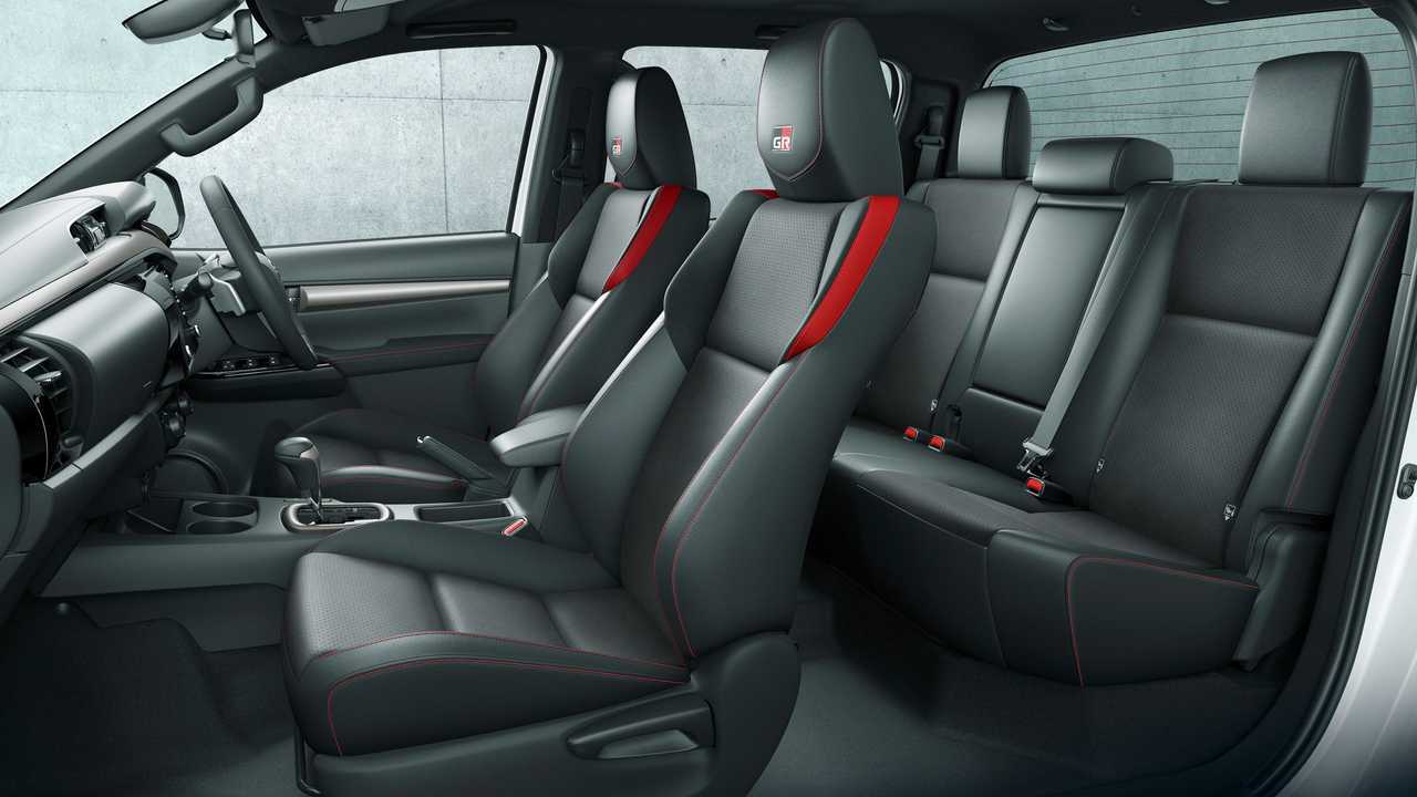 Toyota Hilux GR Sport para Japón