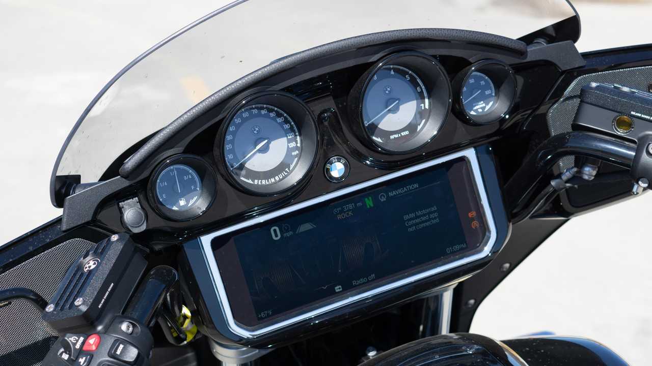 2022 BMW R 18 B - Dash