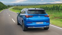 Opel Grandland Hybrid4 (2021) im Test
